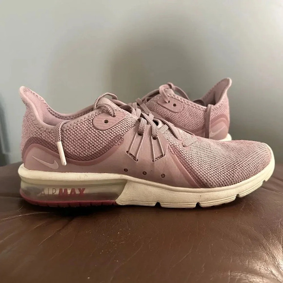 NIKE Air Max Sequent 3 Elemental Rose 2018 SIZE 9.5 - Picture 2 of 8
